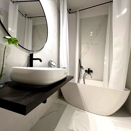 Gate 10 - Airport Apartment Bari